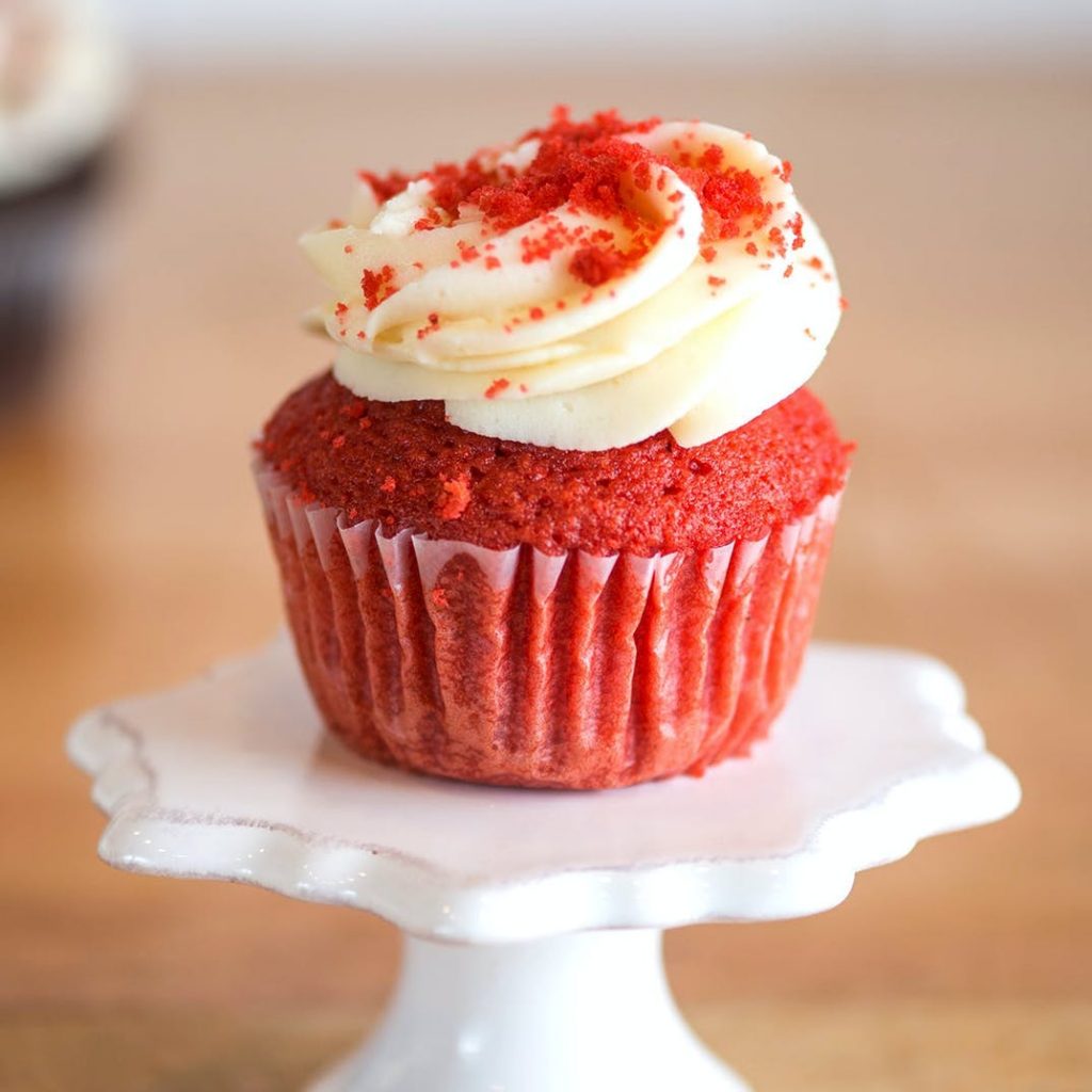 These 13 Bakeries Deliver Gourmet Cupcakes To Your Doorstep Fast - brooklyn cupcakes