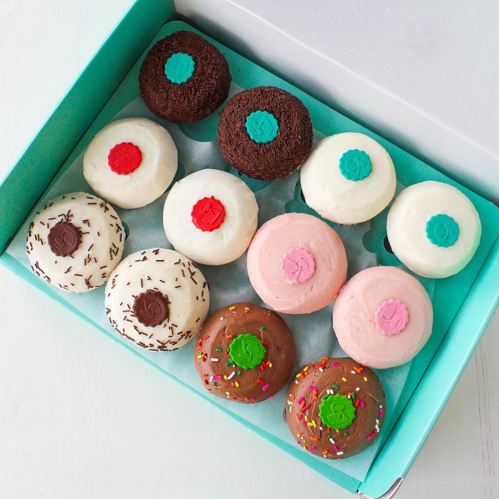 These 13 Bakeries Deliver Gourmet Cupcakes To Your Doorstep Fast - crave cupcakes