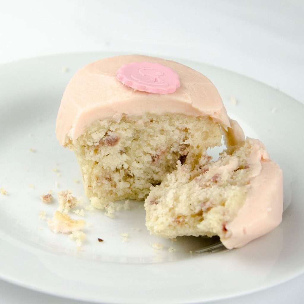 These 13 Bakeries Deliver Gourmet Cupcakes To Your Doorstep Fast - crave cupcakes
