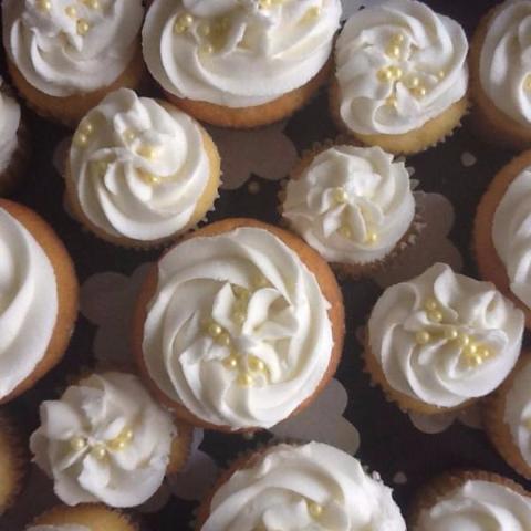 These 13 Bakeries Deliver Gourmet Cupcakes To Your Doorstep Fast - sweetly spirited