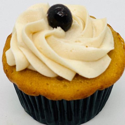 These 13 Bakeries Deliver Gourmet Cupcakes To Your Doorstep Fast - sweetly spirited