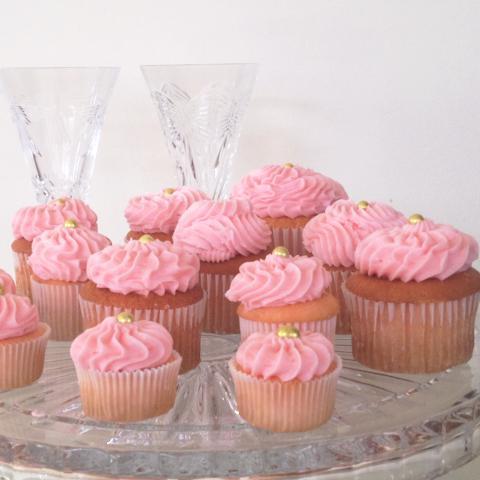 These 13 Bakeries Deliver Gourmet Cupcakes To Your Doorstep Fast - sweetly spirited
