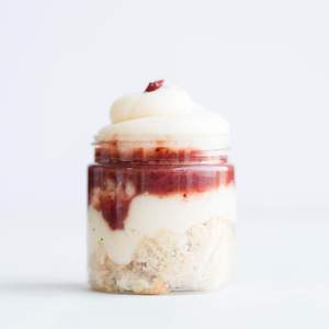 These 13 Bakeries Deliver Gourmet Cupcakes To Your Doorstep Fast - dreamy creations