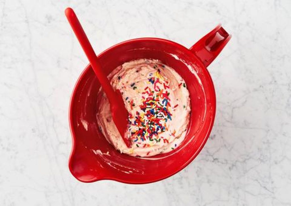 These 13 Bakeries Deliver Gourmet Cupcakes To Your Doorstep Fast - red velvet