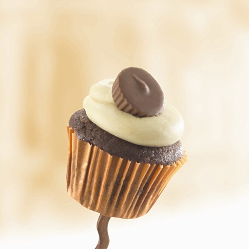 These 13 Bakeries Deliver Gourmet Cupcakes To Your Doorstep Fast - sweet street