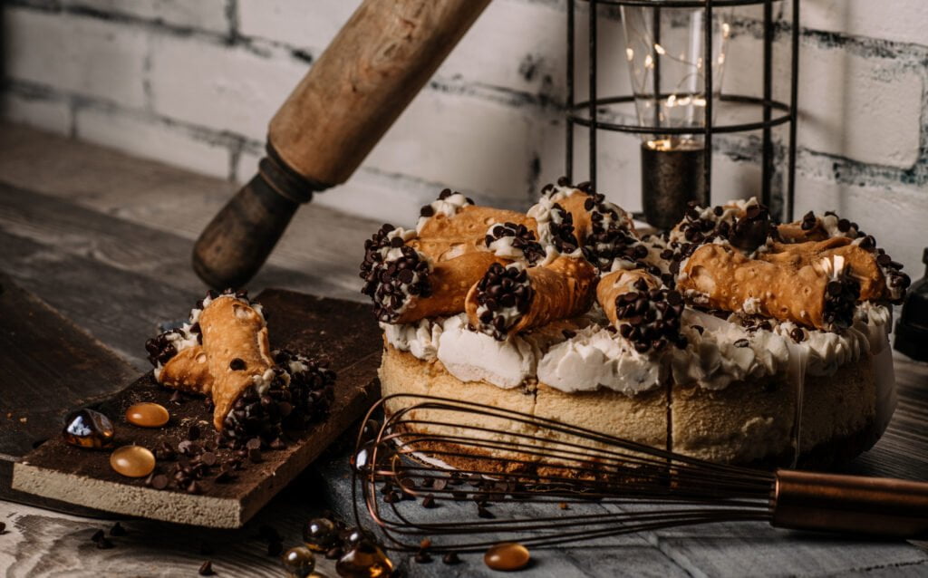 Bakeries That Deliver Cheesecake To Any Doorstep -  bassano cheesecake - cannoli cheesecake