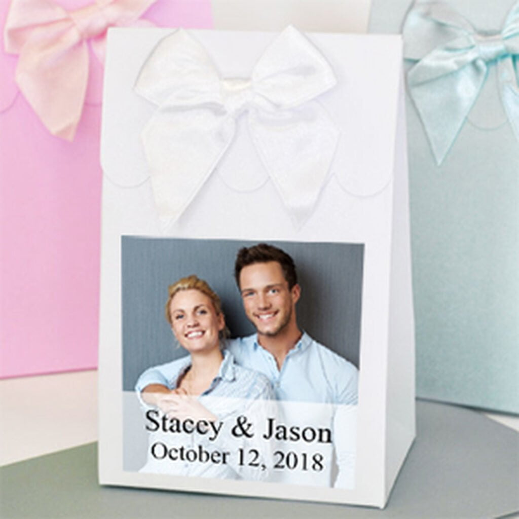 Custom picture on candy favors and flowers bag with picture candy