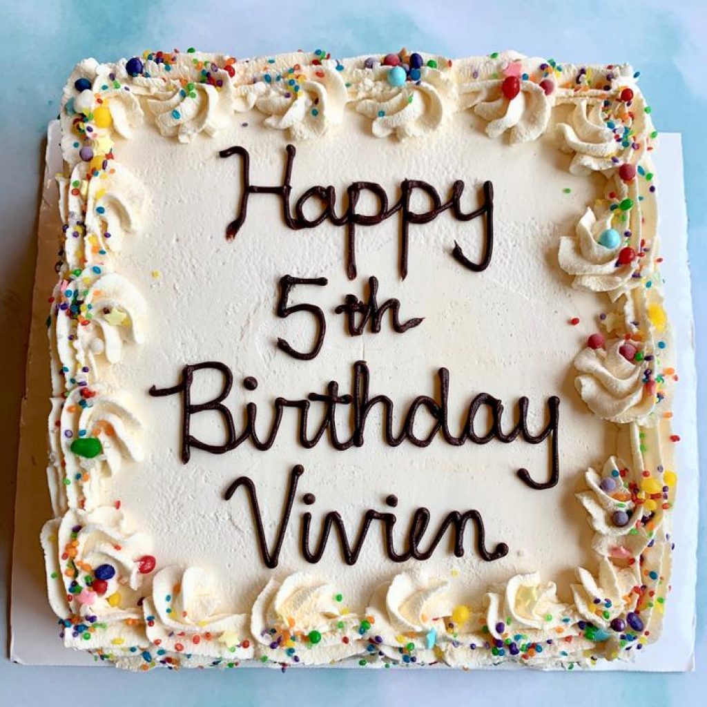 Best Places Online That Deliver Ice Cream Cakes Nationwide Bartleby's Custom Ice Cream Cake