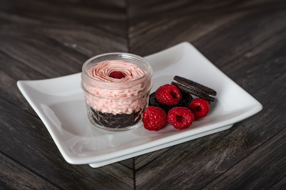 Bakeries That Deliver Cheesecake To Any Doorstep - chicos cheesecakes - raspberry cheesecake jar