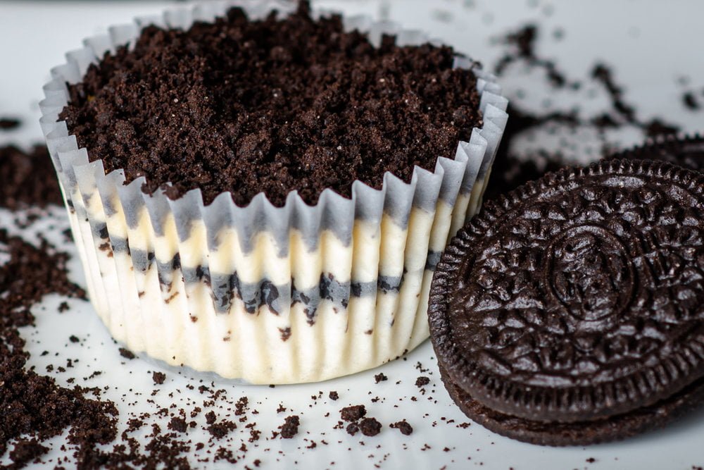 Bakeries That Deliver Cheesecake To Any Doorstep - chicos cheesecakes - oreo cheesecake cupcake